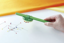 Lade das Bild in den Galerie-Viewer, Clover Magnet-Armband