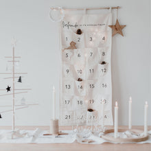 Lade das Bild in den Galerie-Viewer, Eulenschnitt Adventskalender Vorfreude creme
