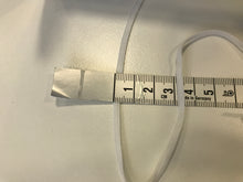 Lade das Bild in den Galerie-Viewer, Flachgummi weiß 4mm sehr weich 10m
