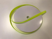 Lade das Bild in den Galerie-Viewer, Klettband 20mm neongelb Hakenband
