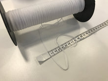 Lade das Bild in den Galerie-Viewer, Flachgummi weiß 4mm sehr weich 10m
