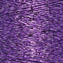 Lade das Bild in den Galerie-Viewer, Gütermann Metalleffekt-Faden 50m lila Nr. 0571
